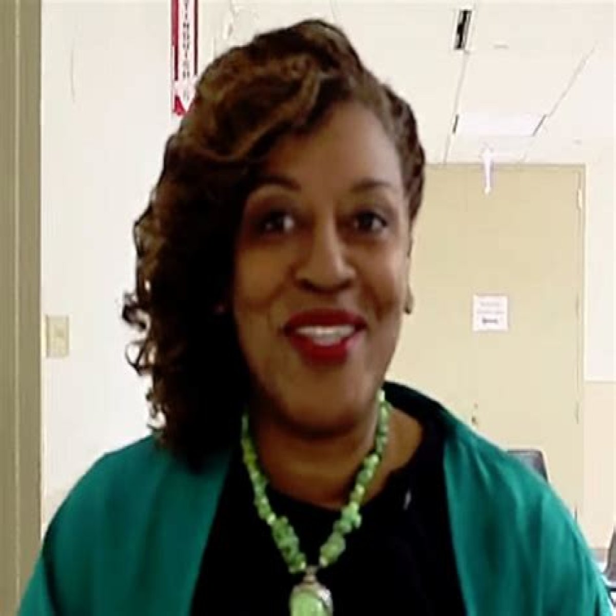 CCH Pounder (TV Actress) - Age, Birthday, Bio, Facts, Family, Net Worth, Height & More
