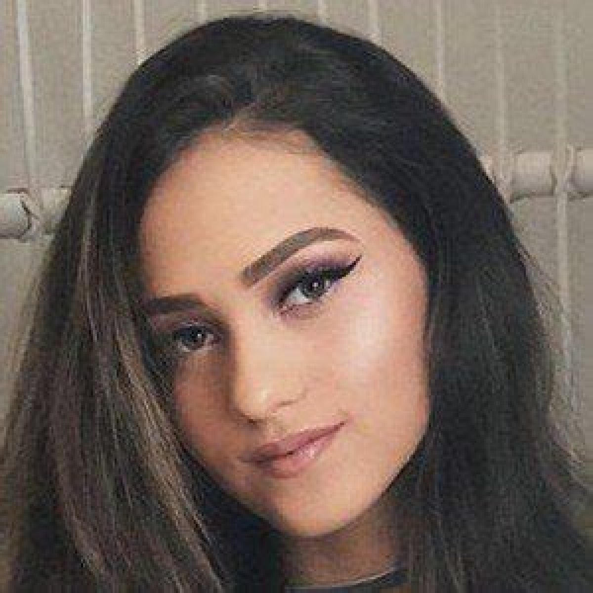 Elysanij (Pop Singer) - Age, Birthday, Bio, Facts, Family, Net Worth, Height & More