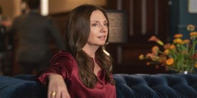 Gina Baxter Played by Hope Davis - Your Honor
