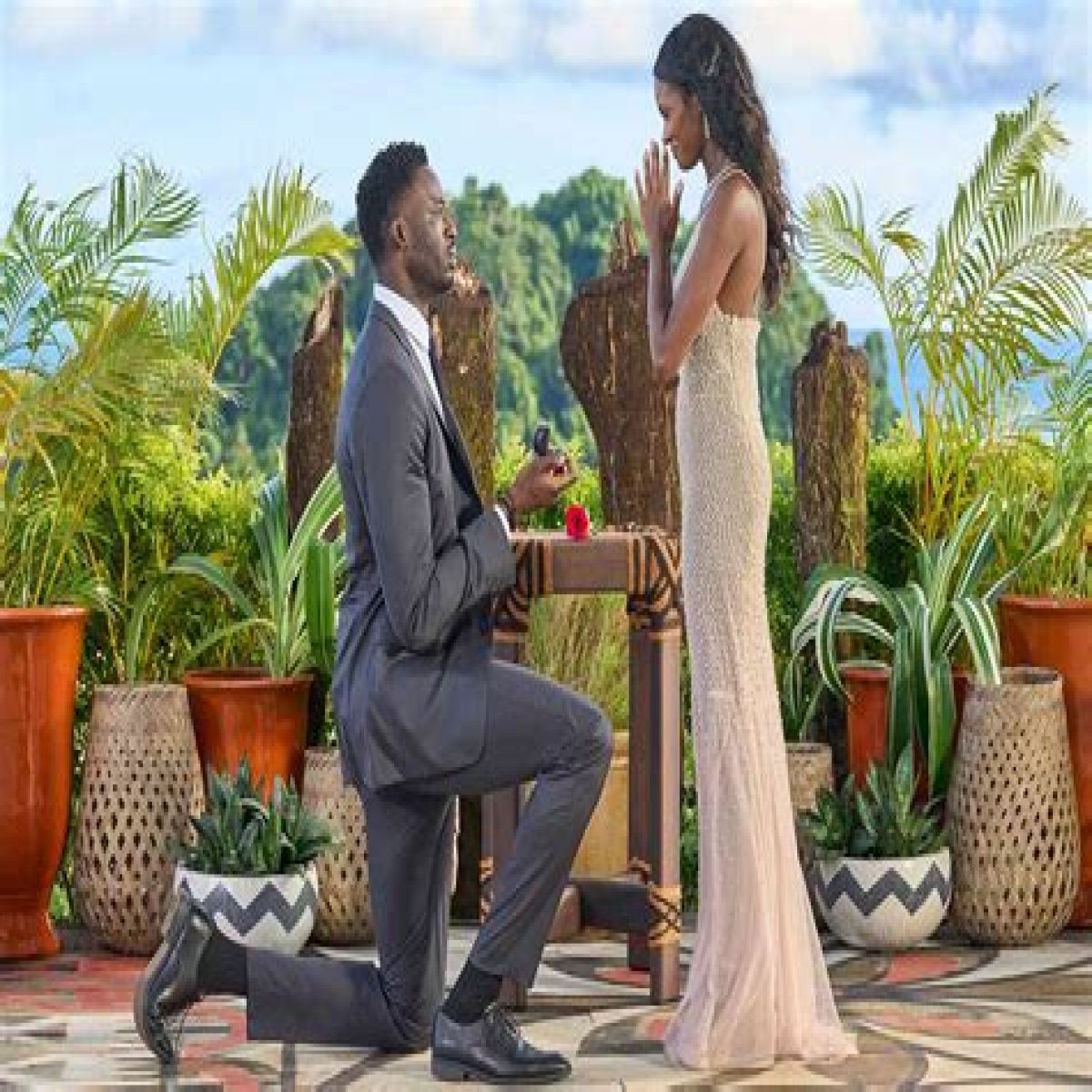   How tall is Dotun on The Bachelorette? Real height will shock you    Tue 25 July 2023 20:00    Celine Byford    