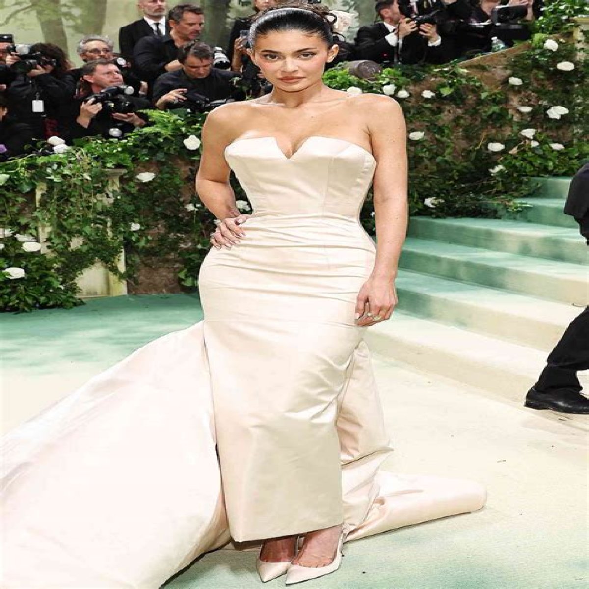 Kylie Jenner's Ass Tattoo Is Crazy