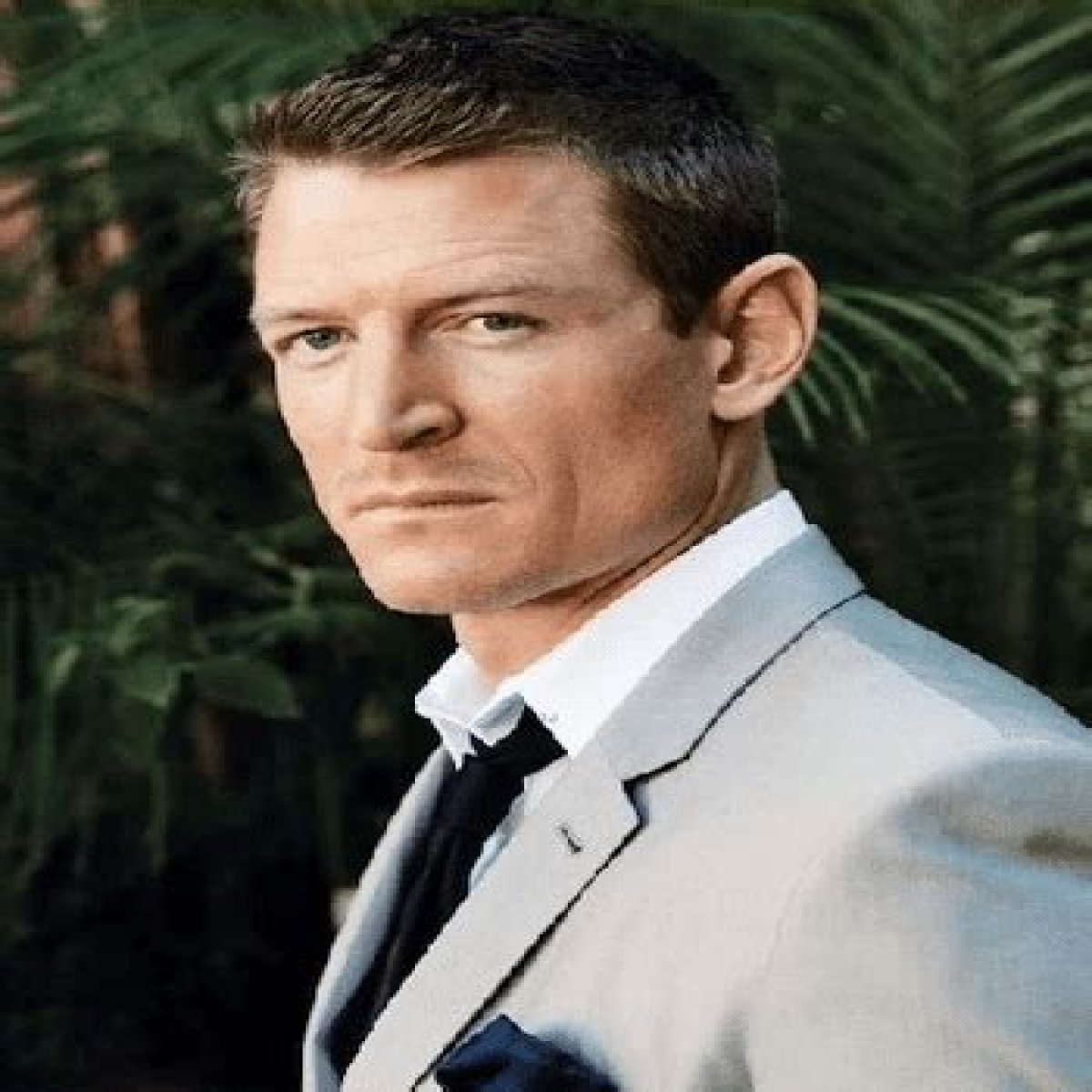 Philip Winchester Net Worth, Age, Height, Weight, Family, Wiki 2024