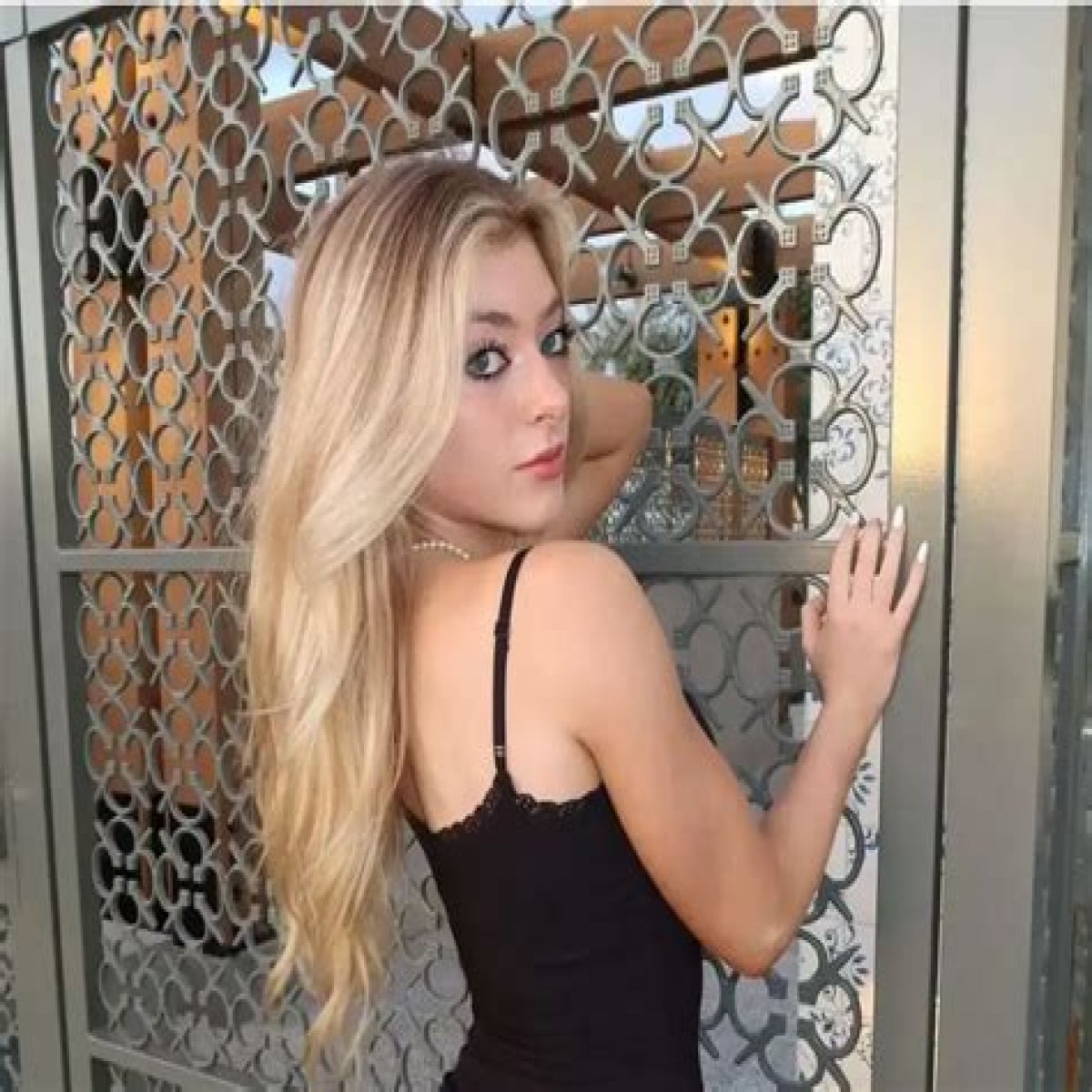 Riley Mae Lewis Net Worth 2024