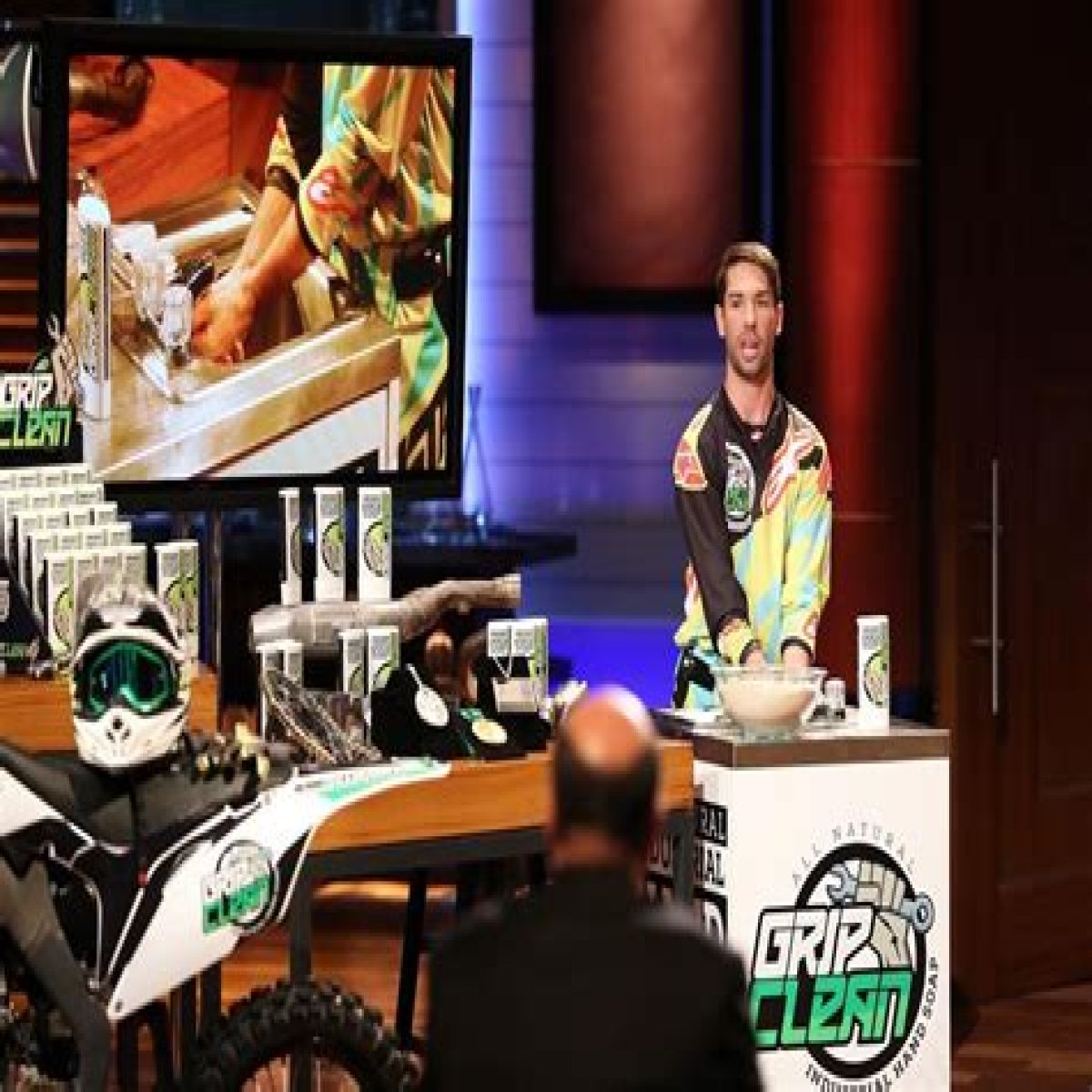   Shark Tank product that sparked bidding frenzy is now worth $200 million    Tue 26 April 2022 16:45    Ashley Bautista    