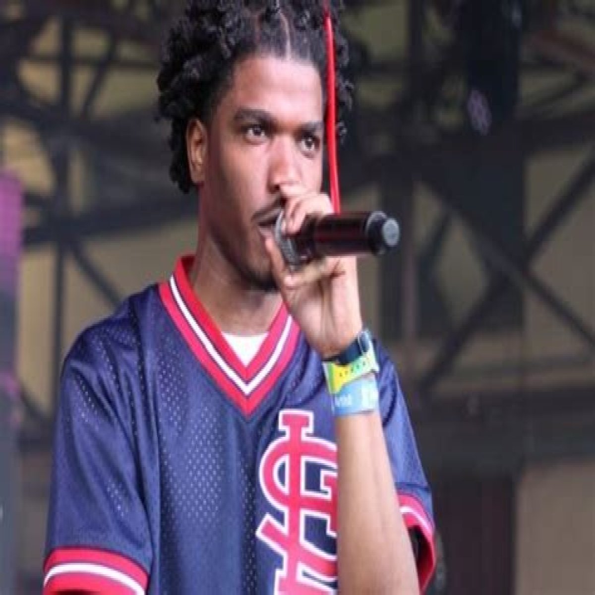 Smino (Rapper) - Age, Birthday, Bio, Facts, Family, Net Worth, Height & More