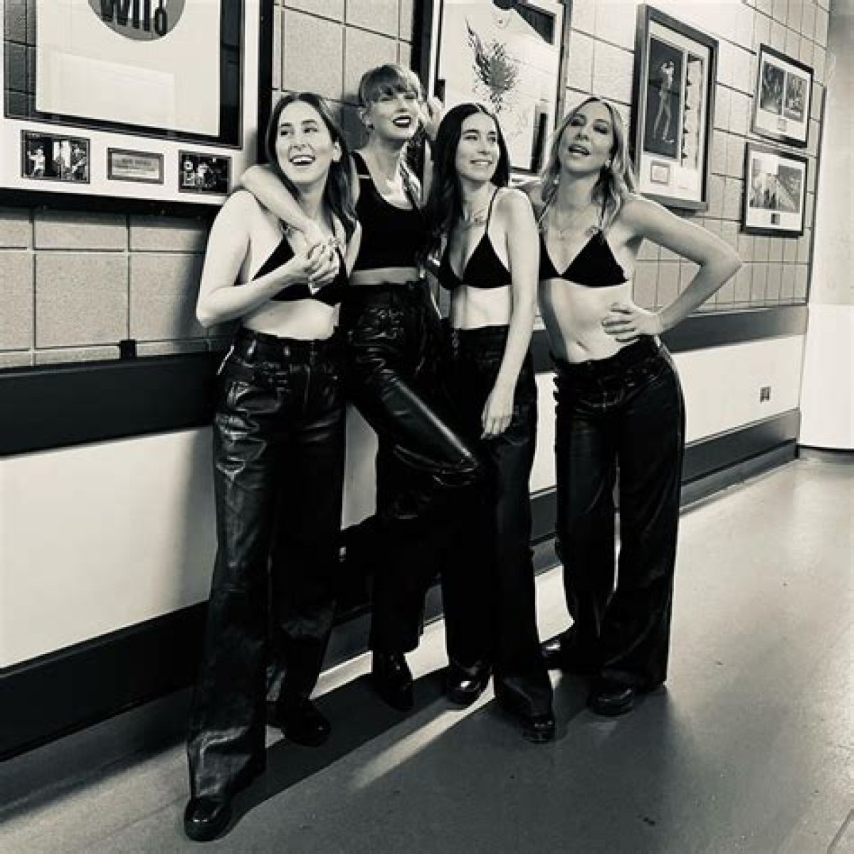 Taylor Swift Just Became An Honorary Member Of Haim
