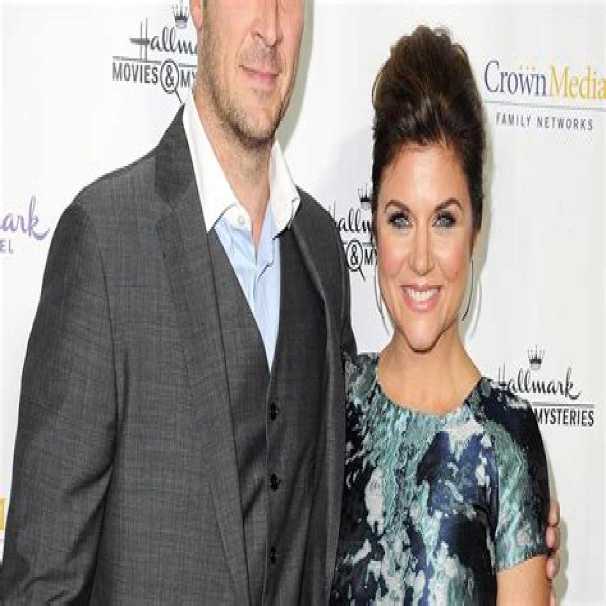 Tiffani Thiessen Pregnant, Expecting Second Child With Brady Smith