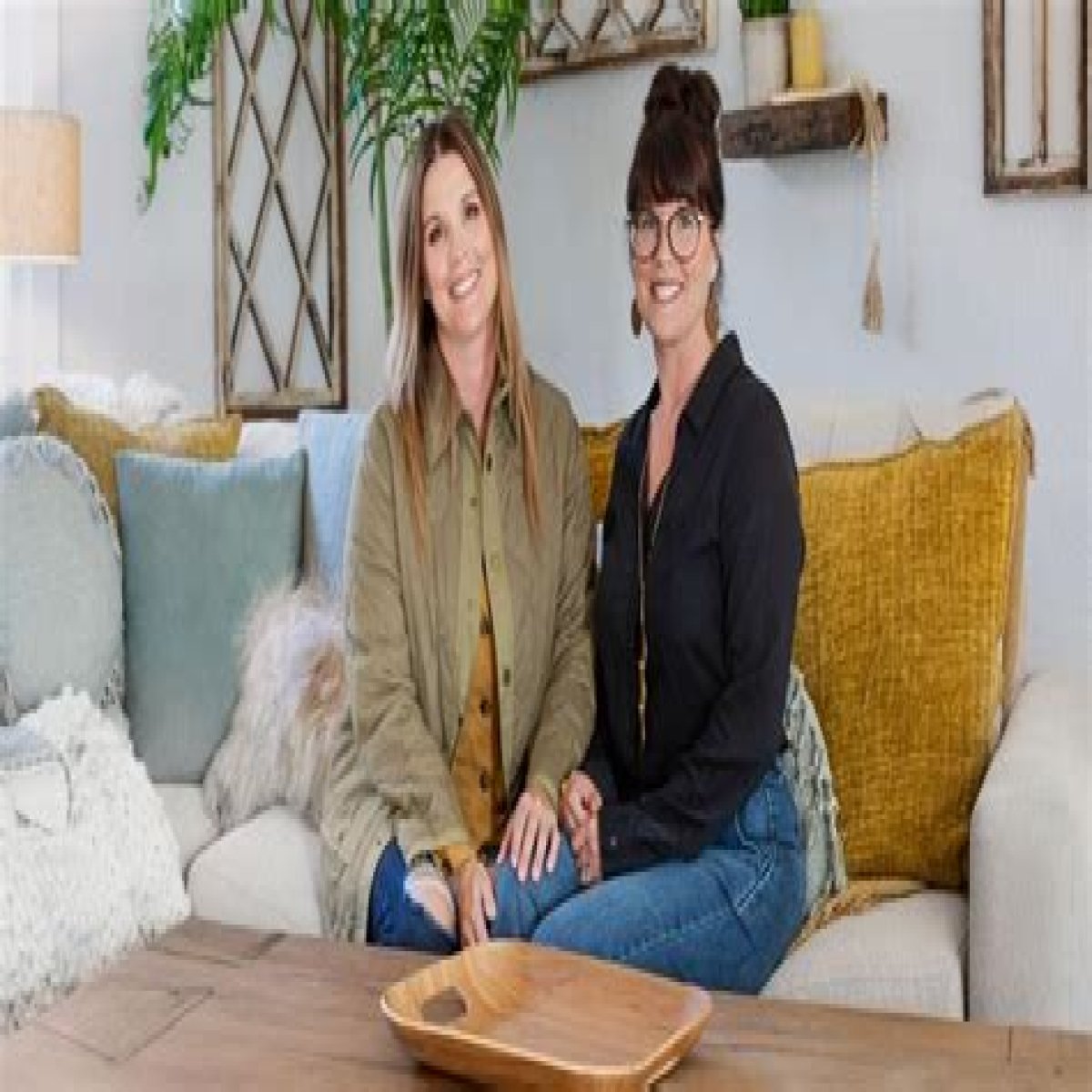   Unsellable Houses twins net worth. Leslie and Lyndsay Lamb net worth    Wed 7 April 2021 01:00    Updated Thu 23 June 2022 10:24    Celine Byford    