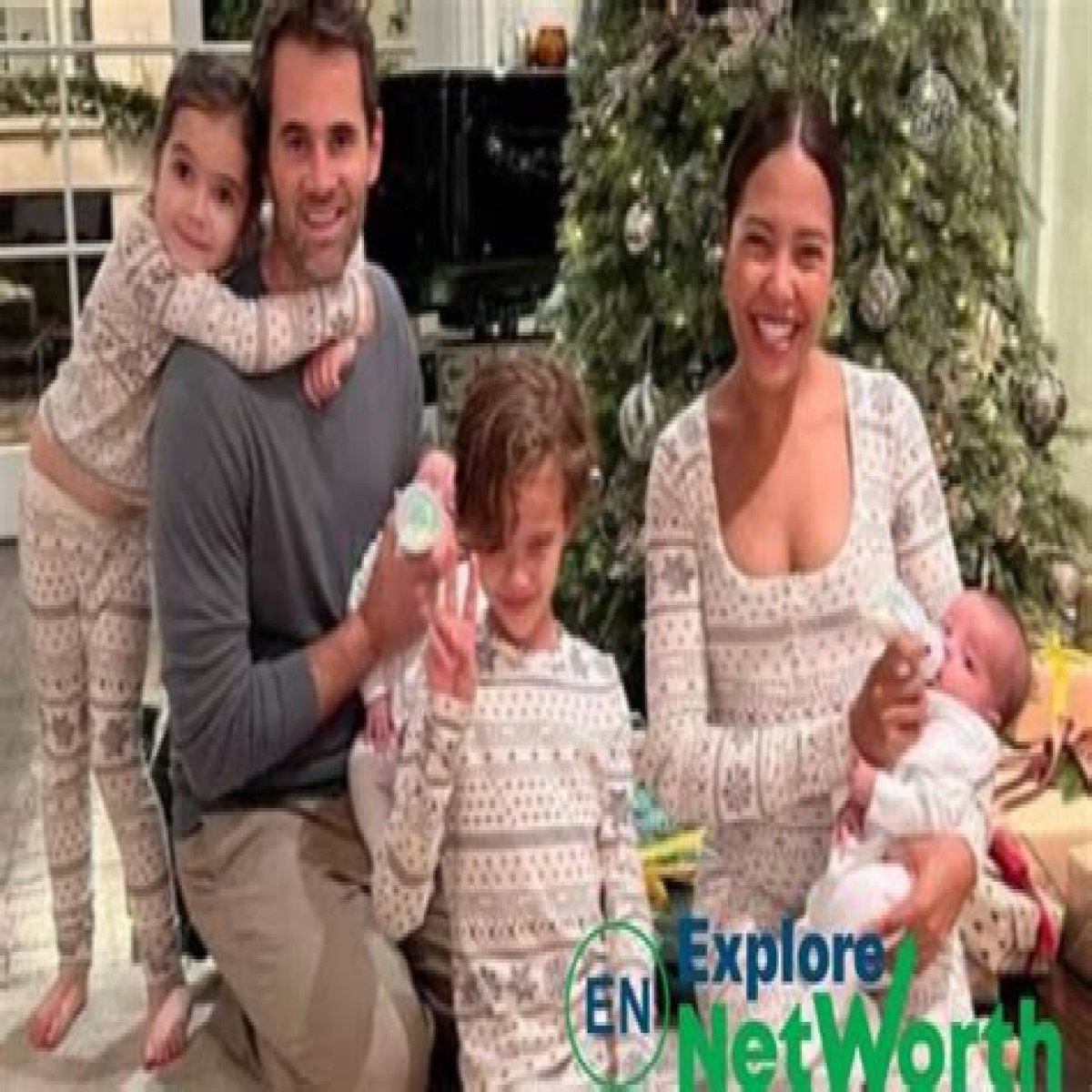 Wiki Bio, net worth, husband, children, family